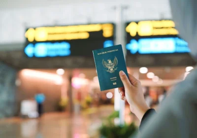 Sri Lanka ETA visa paperwork checked at an airport departure terminal