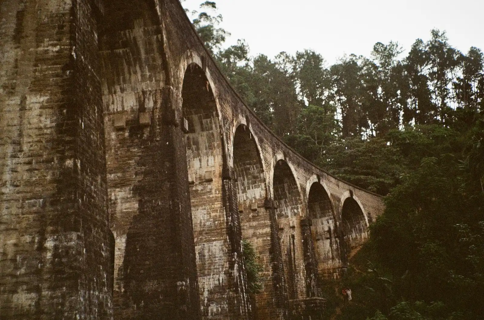 the nine arch bridge near Ella seen from the hillside